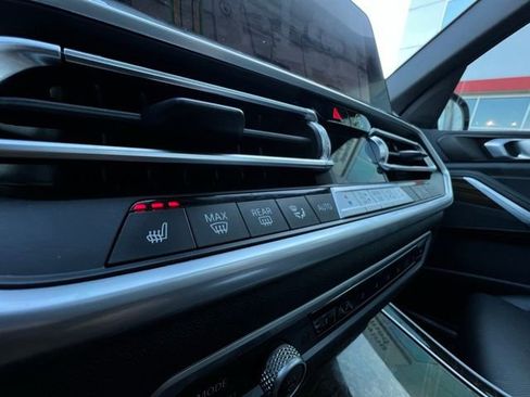 Used 2023 BMW X5 xDrive45e image 29