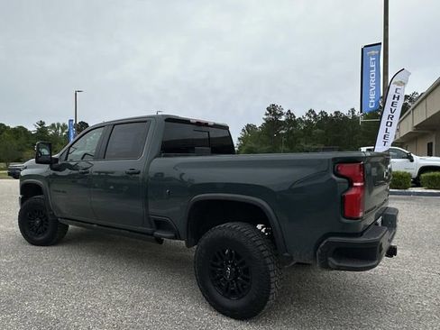 New 2026 Chevrolet Silverado 2500 ZR2 w/ LPO, Dark Essentials Package AWD/4WD image 9