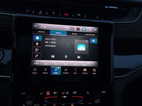 Used 2022 Jeep Grand Cherokee Trailhawk w/ Luxury Tech Group III image 46