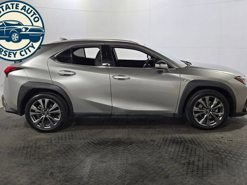 Used 2021 Lexus UX 200 F Sport w/ Accessory Package (Z1) FWD image 8