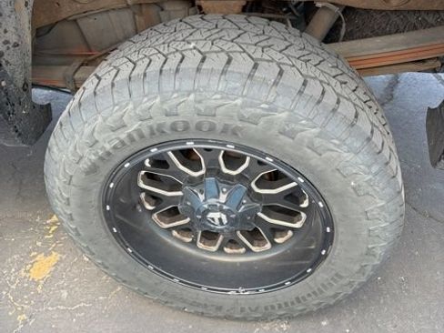 Used 2014 Chevrolet Silverado 2500 LTZ w/ Suspension Package, Off-Road AWD/4WD image 4