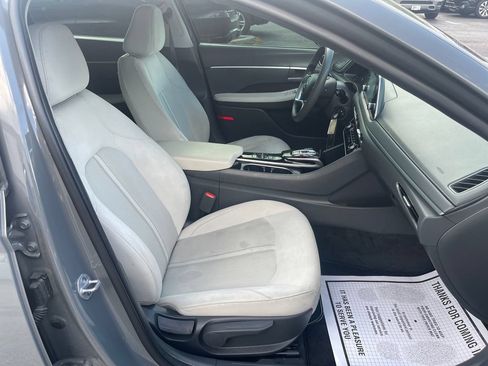 Used 2023 Hyundai Sonata SE FWD image 19