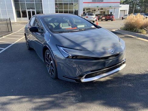 New 2026 Toyota Prius Plug-In Hybrid FWD image 2