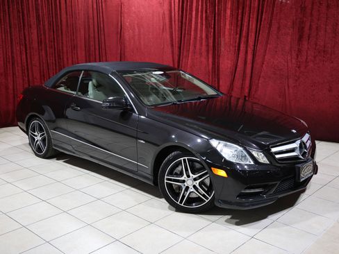 Used 2012 Mercedes-Benz E 550 Cabriolet image 2