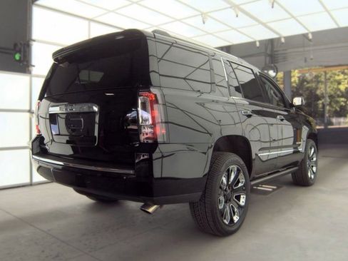 Used 2019 GMC Yukon Denali w/ Denali Ultimate Package AWD/4WD image 2