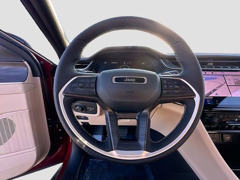 Used 2025 Jeep Grand Cherokee L Limited w/ Black Appearance Package image 11