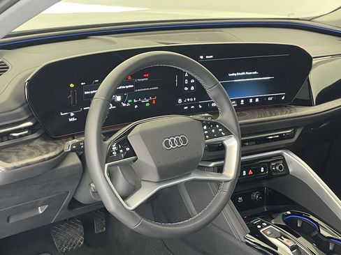 Certified 2025 Audi Q5 Premium w/ Convenience Package AWD/4WD image 4