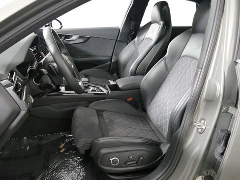 Used 2023 Audi S4 Premium Plus w/ Premium Plus Package AWD/4WD image 10