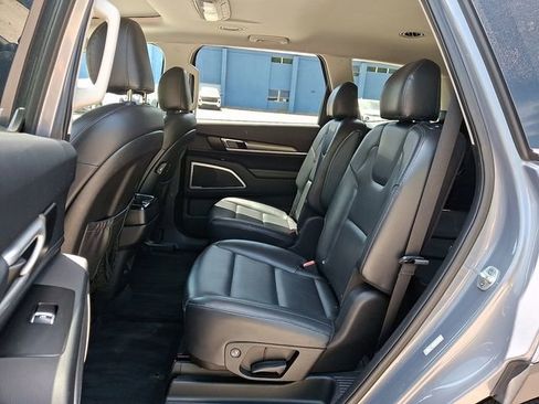 Used 2021 Kia Telluride S AWD/4WD image 12