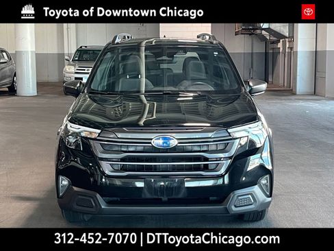 Used 2025 Subaru Forester Premium w/ Convenience Package #1 AWD/4WD image 3