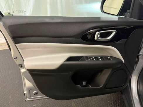 Certified 2022 Jeep Compass Limited image 20