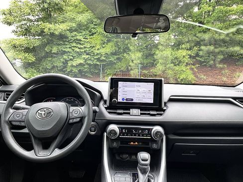 Certified 2023 Toyota RAV4 XLE w/ Convenience Package FWD image 19