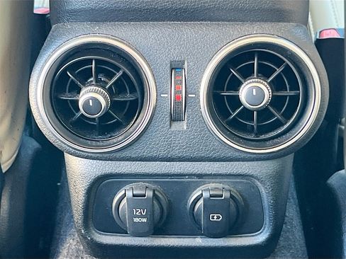 Used 2022 Kia Stinger GT2 image 26