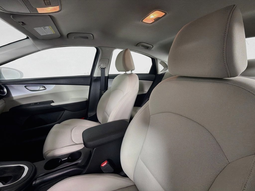 Certified 2023 Kia Forte LXS w/ LXS Technology Package FWD image 19