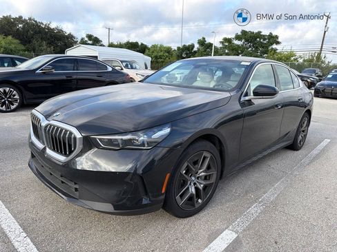 Used 2026 BMW 530i RWD image 1