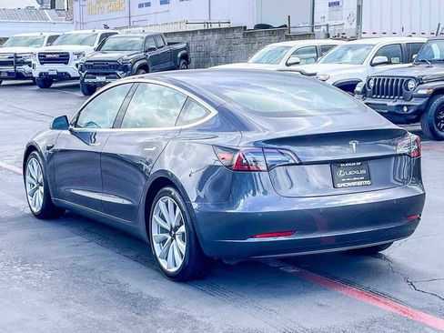 Used 2018 Tesla Model 3 Long Range image 2