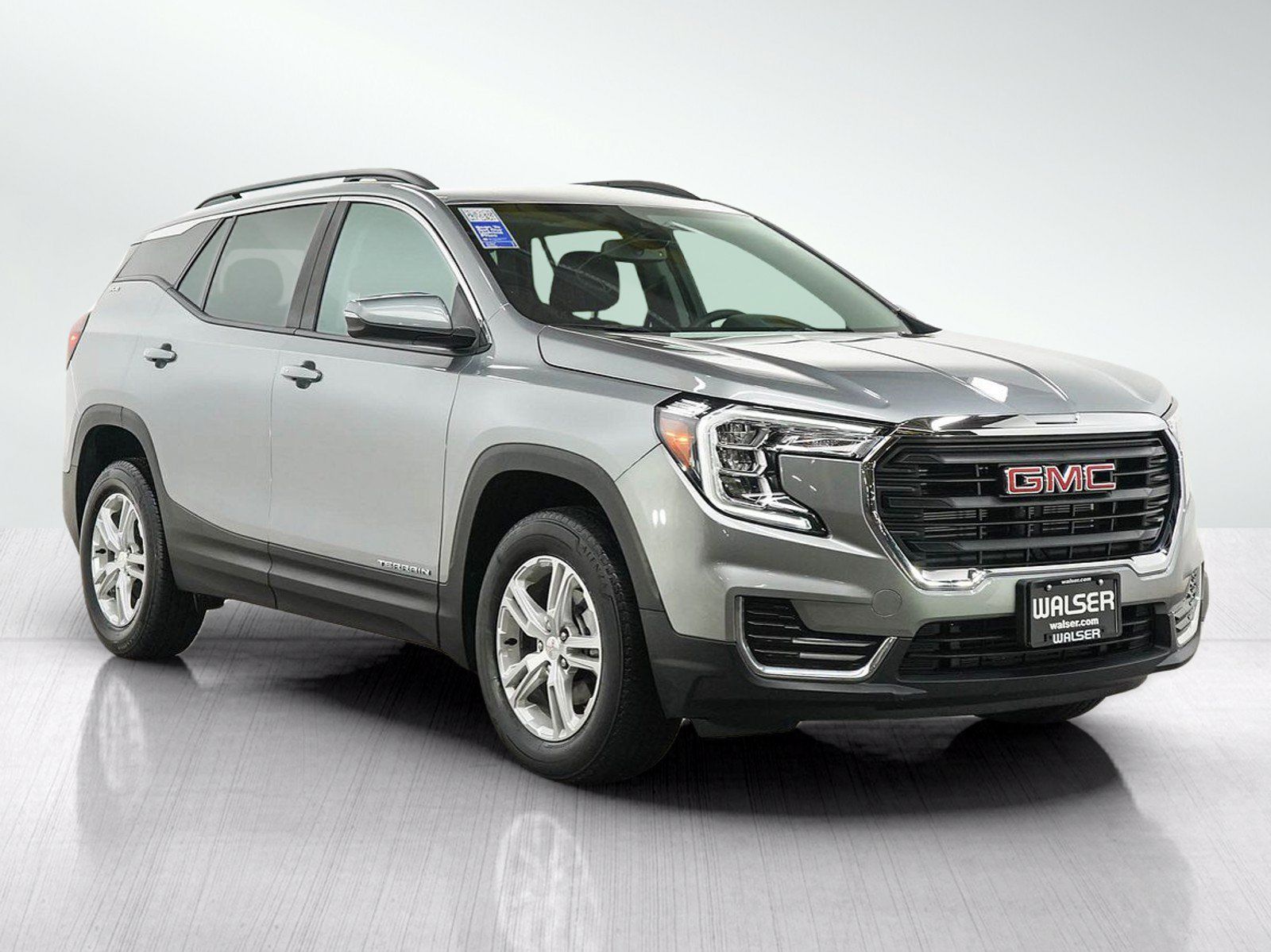 Used 2023 GMC Terrain SLE w/ Driver Convenience Package AWD/4WD image 7