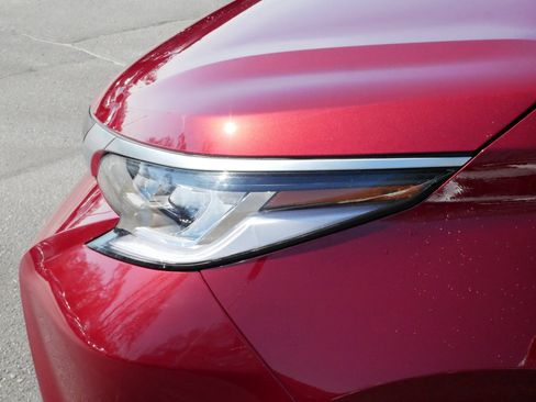 Certified 2023 Toyota Sienna Limited image 16