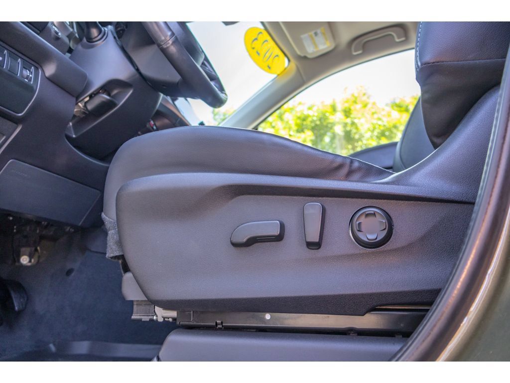 Used 2023 Subaru Ascent Touring AWD/4WD image 17