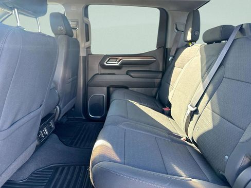 Used 2023 Chevrolet Silverado 1500 LT image 14