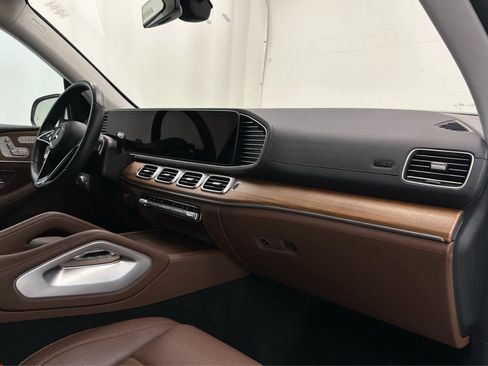 Used 2024 Mercedes-Benz GLE 450e 4MATIC image 16