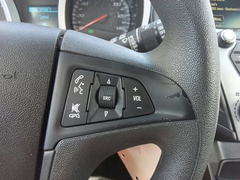 Used 2017 Chevrolet Equinox LS FWD image 24