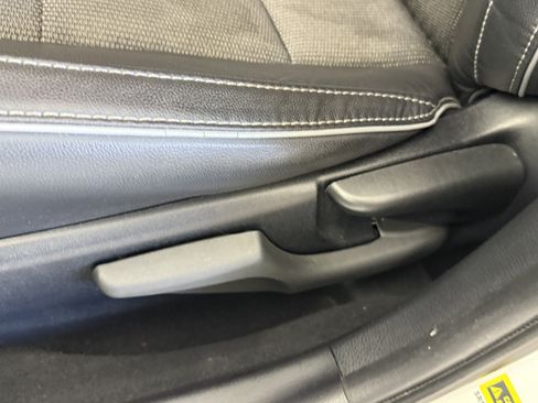 Used 2014 Toyota Corolla S image 17