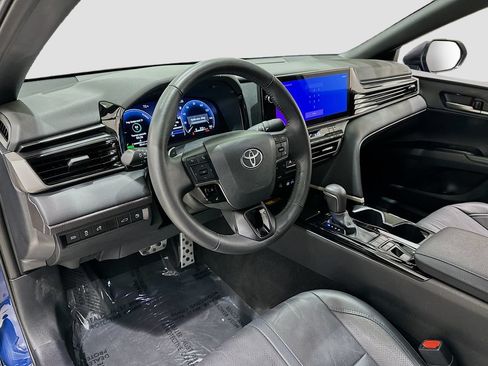 Used 2025 Toyota Camry LE FWD image 9