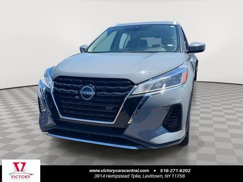 Used 2024 Nissan Kicks SV FWD image 1