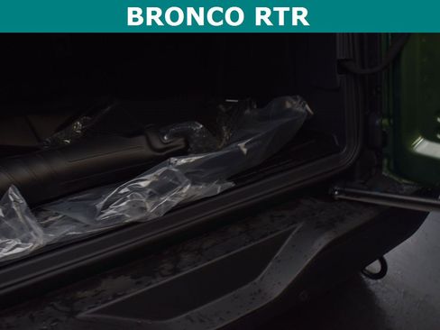 New 2025 Ford Bronco Badlands image 9
