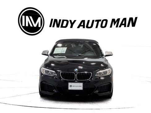 Used 2016 BMW M235i Convertible image 9