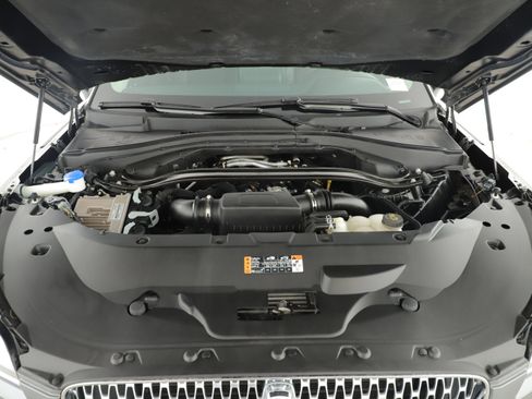 Used 2023 Lincoln Aviator 2WD w/ Premium Package image 6