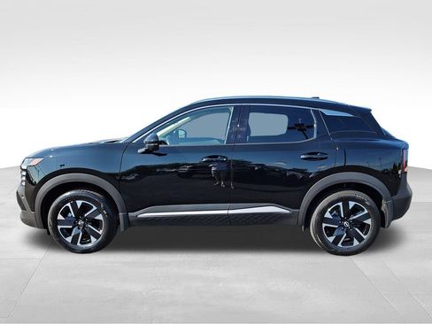 Used 2025 Nissan Kicks SR AWD/4WD image 2