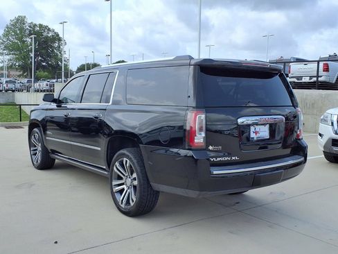 Used 2018 GMC Yukon XL Denali w/ Denali Ultimate Package RWD image 2