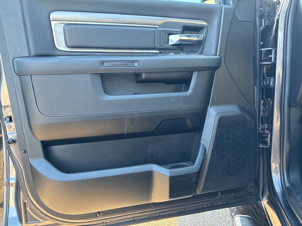Used 2021 RAM 1500 Warlock w/ Luxury Group AWD/4WD image 16