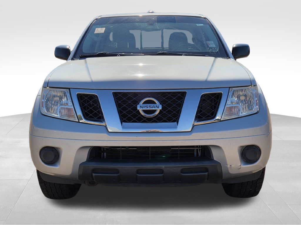 Used 2018 Nissan Frontier SV RWD image 3