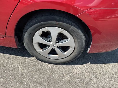 Used 2014 Toyota Prius Two FWD image 6