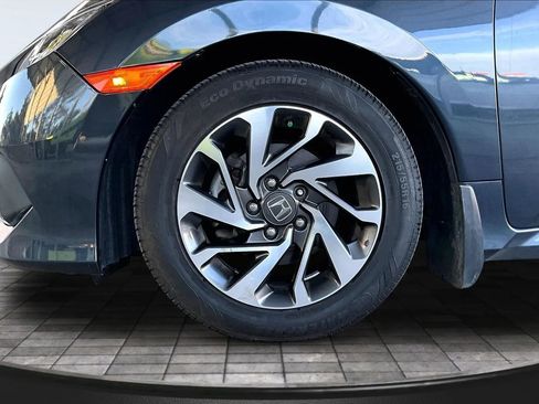 Used 2018 Honda Civic EX image 31