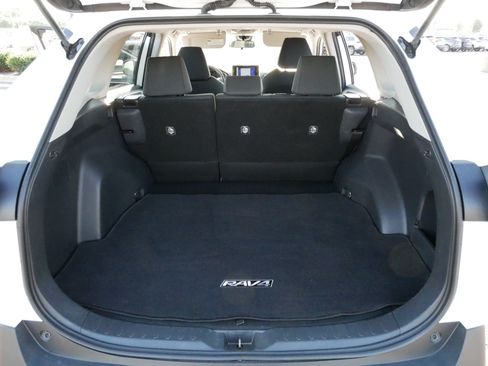 Certified 2025 Toyota RAV4 LE AWD/4WD image 18