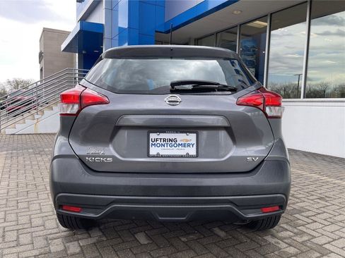 Used 2019 Nissan Kicks SR image 4