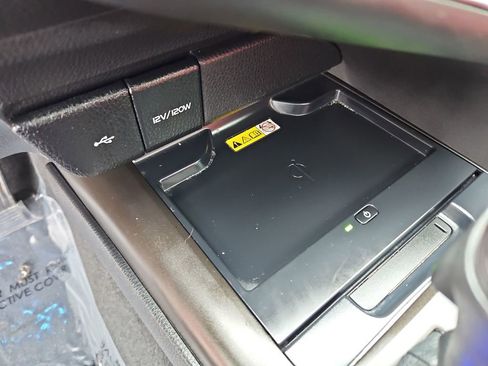 Used 2022 Toyota Camry XSE image 21