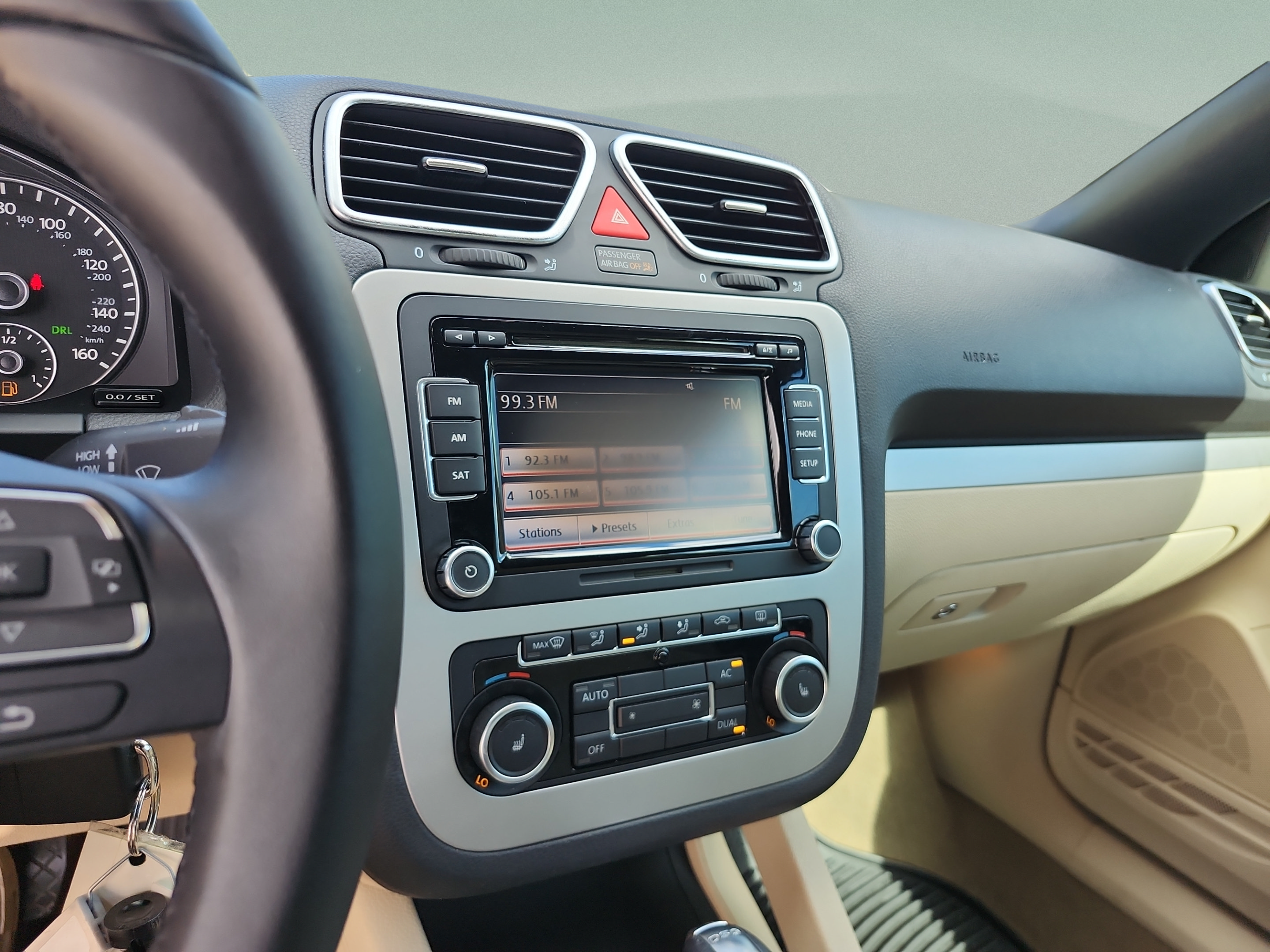 Used 2012 Volkswagen Eos Komfort FWD image 12