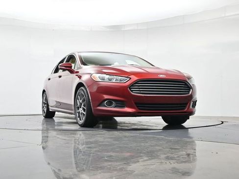 Used 2014 Ford Fusion SE w/ Equipment Group 202A FWD image 31