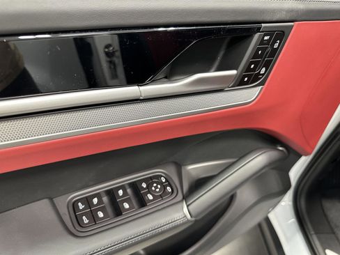 New 2026 Porsche Cayenne image 16