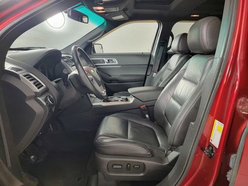 Used 2014 Ford Explorer XLT w/ Equipment Group 202A AWD/4WD image 13