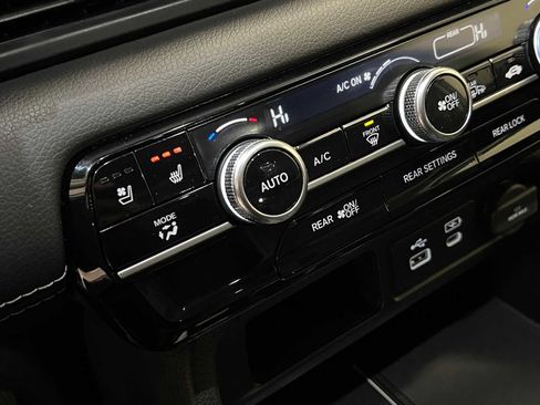 Used 2023 Honda Pilot Elite image 24