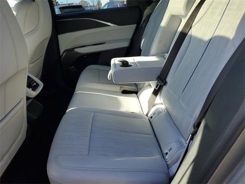 Certified 2024 Cadillac Lyriq Luxury image 27