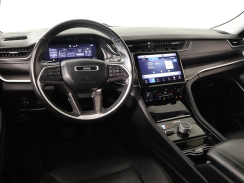 Used 2021 Jeep Grand Cherokee L Limited AWD/4WD image 2