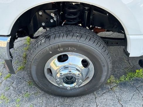 New 2026 Ford F350 XL w/ XL Chrome Package AWD/4WD image 6
