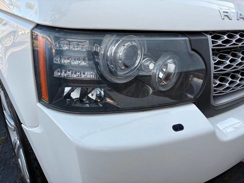 Used 2010 Land Rover Range Rover HSE LUX image 23